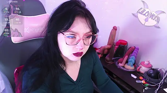 Snapshot of LiloMoon69 chatting on 05/02/26, 03:12 LiloMoon69 online show from 05/02/26, 03:12