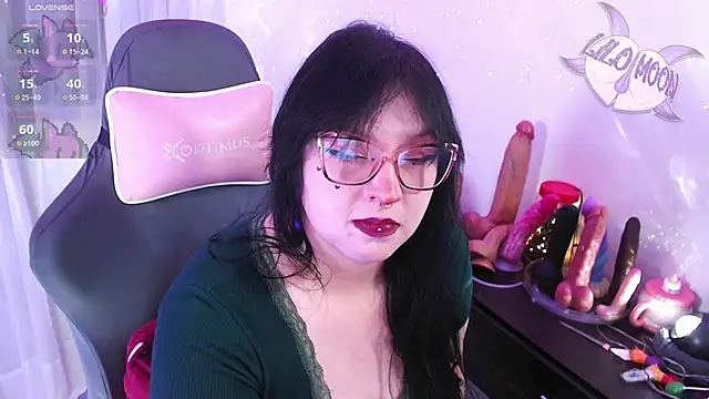 Snapshot of LiloMoon69 chatting on 05/04/26, 08:17 LiloMoon69 online show from 05/04/26, 08:17