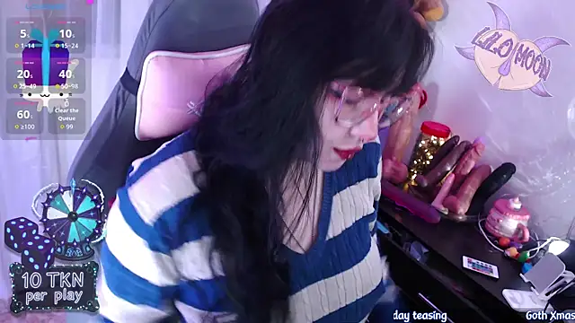 LiloMoon69 online show from 12/17/25, 02:11