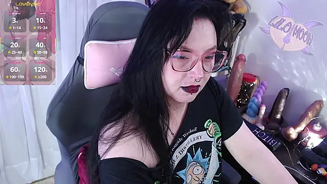 Snapshot of LiloMoon69 chatting on 09/15/25, 01:44 LiloMoon69 online show from 09/15/25, 01:44