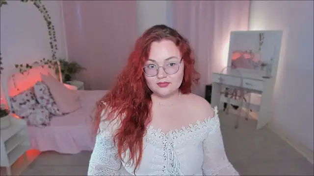 Snapshot of Lana_Bananass chatting on 06/12/26, 04:16 Lana Bananass online show from 06/12/26, 04:16