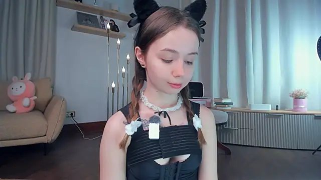DominikaElis online show from 04/21/26, 01:42