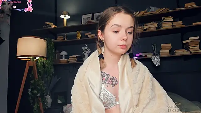 DominikaElis online show from 03/14/25, 12:21