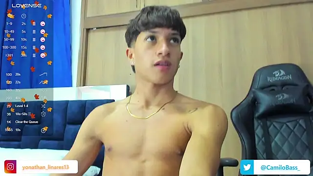 Snapshot of _CamiloBass chatting on 02/16/25, 01:47 CamiloBass online show from 02/16/25, 01:47