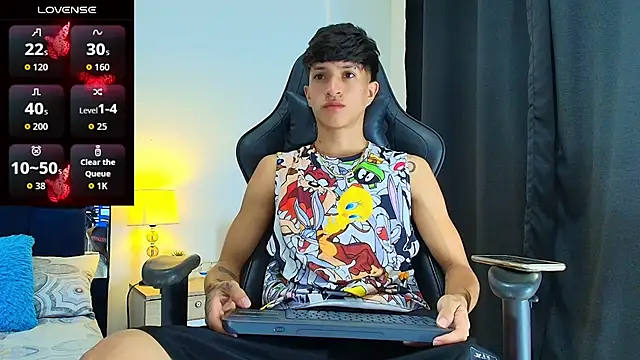 Snapshot of _CamiloBass chatting on 07/17/26, 12:41 CamiloBass online show from 07/17/26, 12:41
