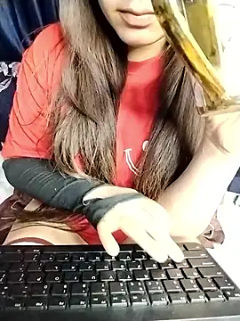 Snapshot of sexylaya2 chatting on 05/01/26, 03:11 sexylaya2 online show from 05/01/26, 03:11