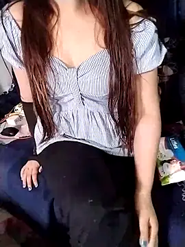 sexylaya2 online show from 12/15/25, 11:27