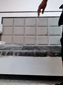 OliviaBurning online show from 11/06/25, 07:40