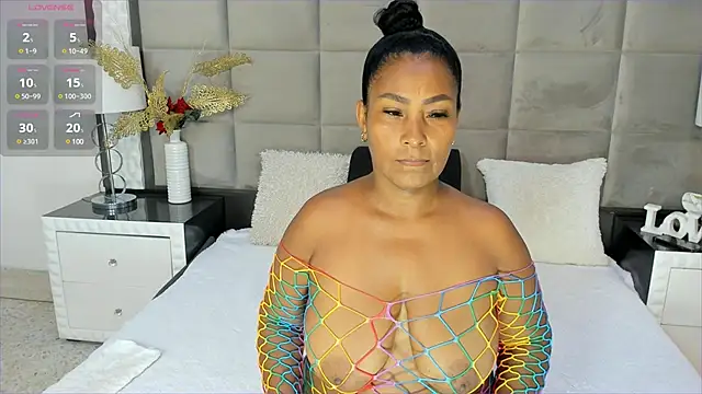 Snapshot of OliviaBurning chatting on 03/12/25, 07:47 OliviaBurning online show from 03/12/25, 07:47