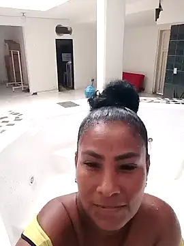 Snapshot of OliviaBurning chatting on 03/07/25, 10:43 OliviaBurning online show from 03/07/25, 10:43