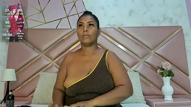 Snapshot of OliviaBurning chatting on 10/07/25, 07:59 OliviaBurning online show from 10/07/25, 07:59