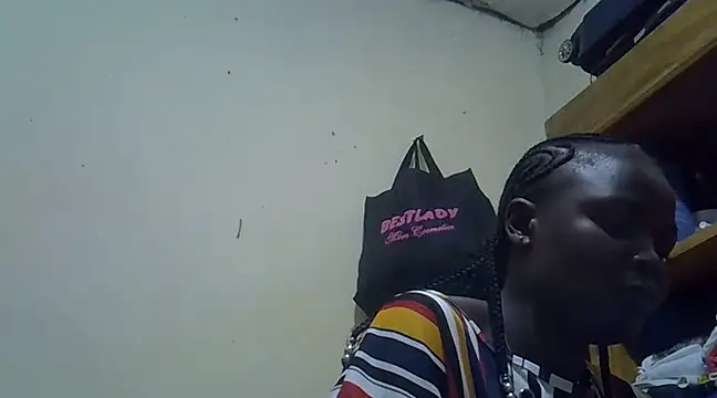 Snapshot of pretty_vivy chatting on 03/02/25, 05:41 pretty vivy online show from 03/02/25, 05:41