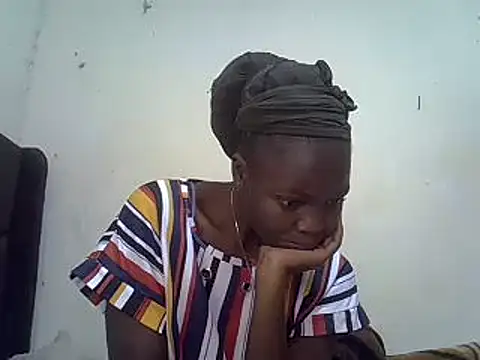 Snapshot of pretty_vivy chatting on 03/18/25, 09:56 pretty vivy online show from 03/18/25, 09:56