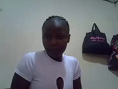 Snapshot of pretty_vivy chatting on 03/05/25, 07:05 pretty vivy online show from 03/05/25, 07:05