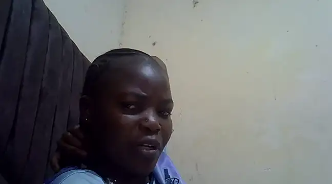 Snapshot of pretty_vivy chatting on 03/03/25, 05:37 pretty vivy online show from 03/03/25, 05:37