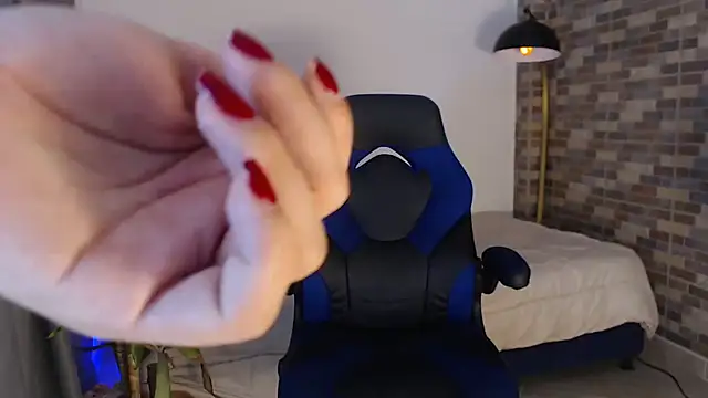 NicoleHaley online show from 09/25/25, 06:08