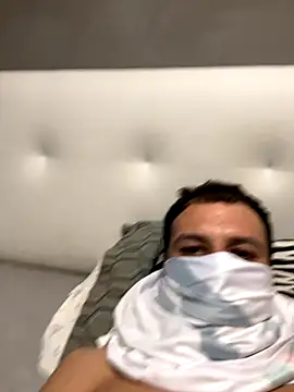 yayaya55598 online show from 10/31/25, 09:22