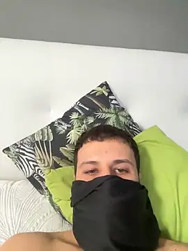 yayaya55598 online show from 12/28/24, 01:38