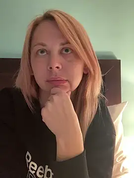 burrkitty online show from 02/07/25, 01:11