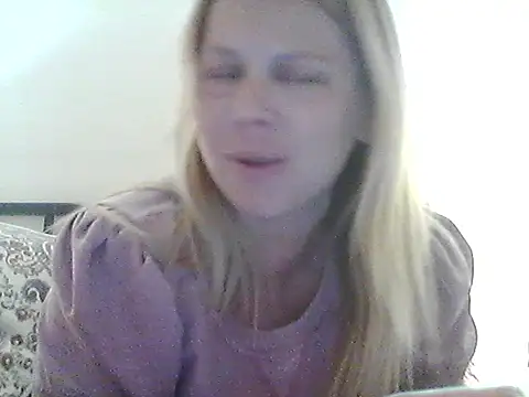 burrkitty online show from 11/23/25, 05:50