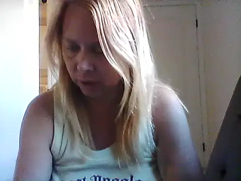 burrkitty online show from 11/26/25, 10:32