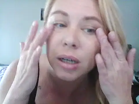 burrkitty online show from 12/30/24, 12:32