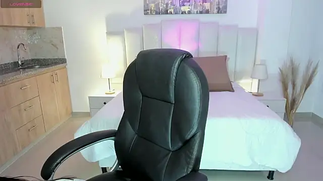 amelie jhons online show from 10/22/25, 07:13