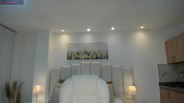 amelie jhons online show from 06/30/26, 12:43