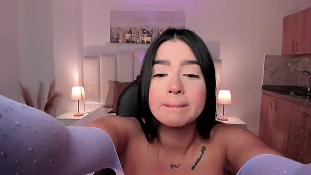 amelie jhons online show from 09/17/25, 08:00