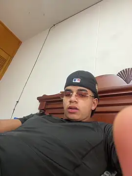 JoanG10 online show from 04/17/26, 04:43