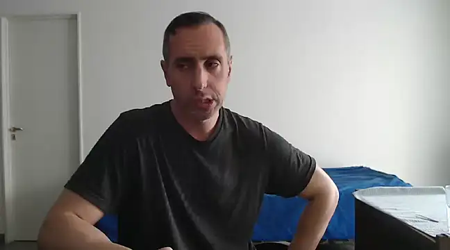 Snapshot of HELL_FIRE chatting on 12/02/24, 11:51 HELL FIRE online show from 12/02/24, 11:51