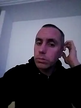 Snapshot of HELL_FIRE chatting on 10/06/25, 06:19 HELL FIRE online show from 10/06/25, 06:19