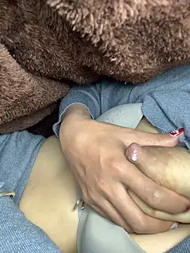 Zeni fer online show from 12/19/24, 12:45