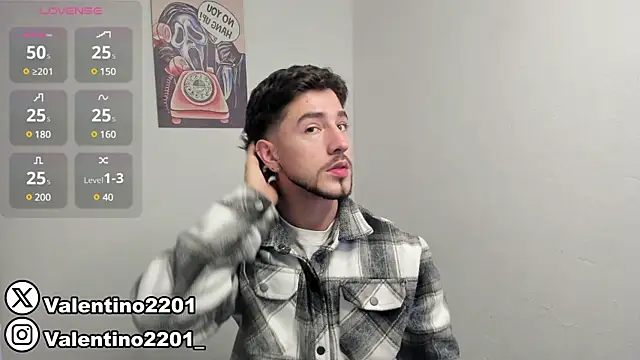 Snapshot of Valentino_Xander chatting on 03/01/25, 11:47 Valentino Xander online show from 03/01/25, 11:47
