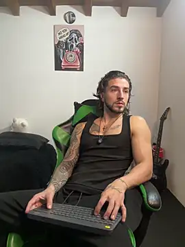 Valentino Xander online show from 01/19/26, 03:43