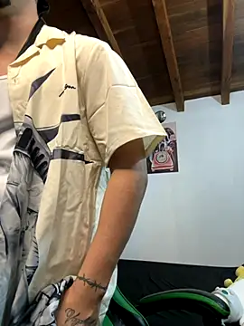 Valentino Xander online show from 11/14/25, 12:14