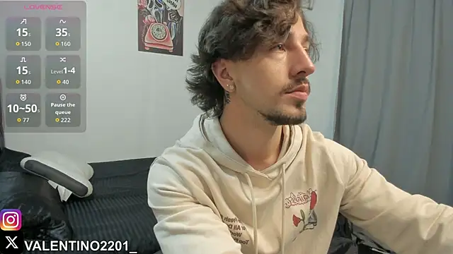 Snapshot of Valentino_Xander chatting on 10/02/25, 12:47 Valentino Xander online show from 10/02/25, 12:47