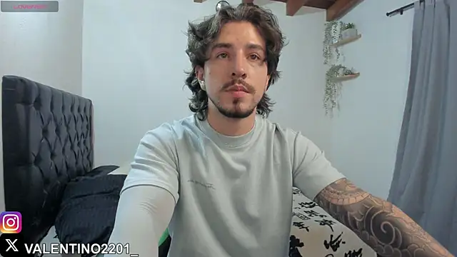 Snapshot of Valentino_Xander chatting on 10/13/25, 11:49 Valentino Xander online show from 10/13/25, 11:49