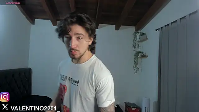 Valentino Xander online show from 10/26/25, 12:33