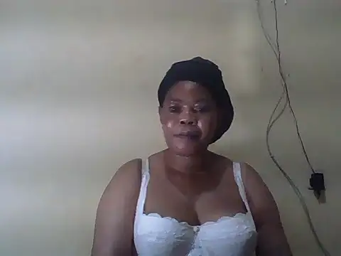 Snapshot of ANALQUEEN4 chatting on 06/11/26, 02:53 ANALQUEEN4 online show from 06/11/26, 02:53
