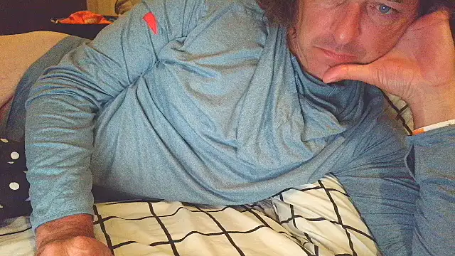 Snapshot of costanza7070 chatting on 06/17/26, 05:40 costanza7070 online show from 06/17/26, 05:40