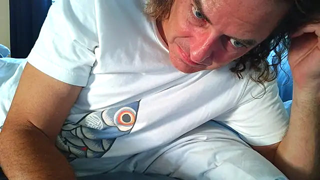 costanza7070 online show from 10/24/25, 12:42