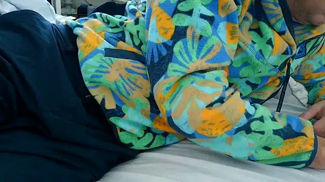 costanza7070 online show from 03/18/25, 04:28