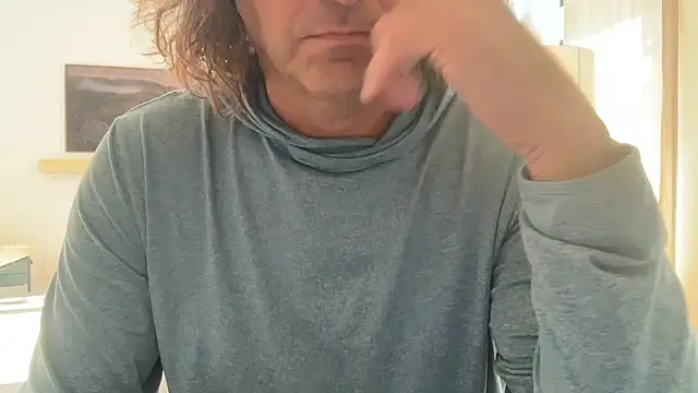 costanza7070 online show from 04/08/26, 12:34