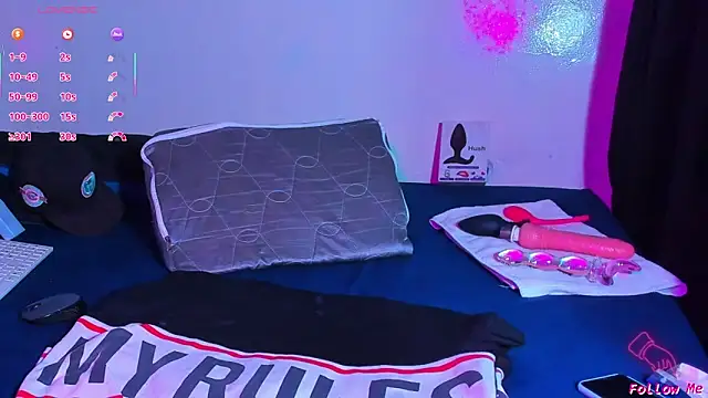 Piggy Eddy online show from 02/11/26, 02:00