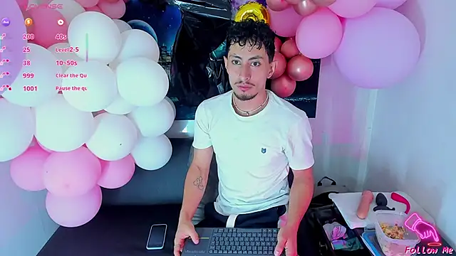 Piggy Eddy online show from 10/01/25, 08:46