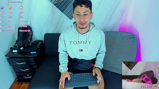 Piggy Eddy online show from 11/29/25, 08:53