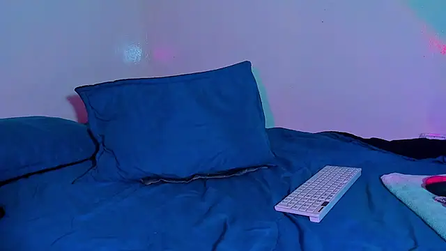 Piggy Eddy online show from 04/08/26, 01:29