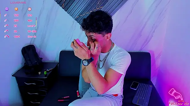 Piggy Eddy online show from 12/02/25, 09:05