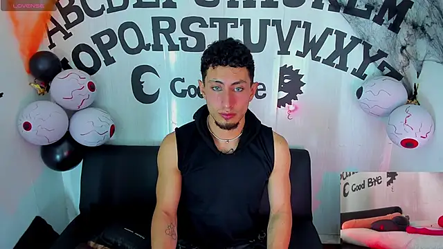 Piggy Eddy online show from 10/26/25, 05:41